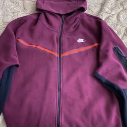 Men’s Nike Tech