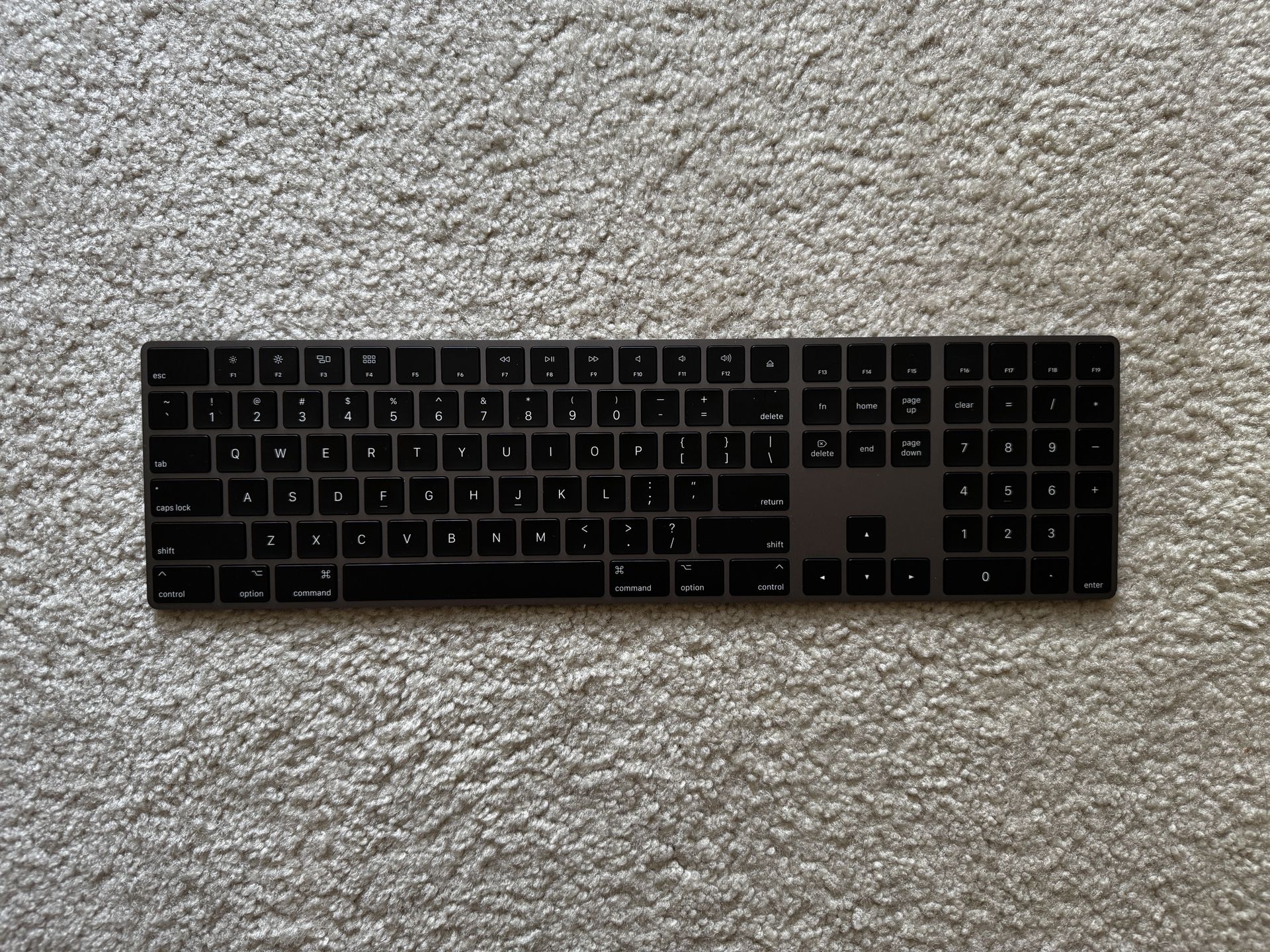 Apple Keyboard