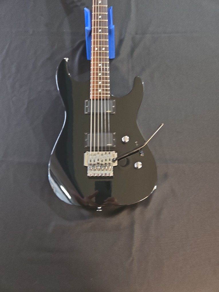 EMG 81/85 Jackson Dinky