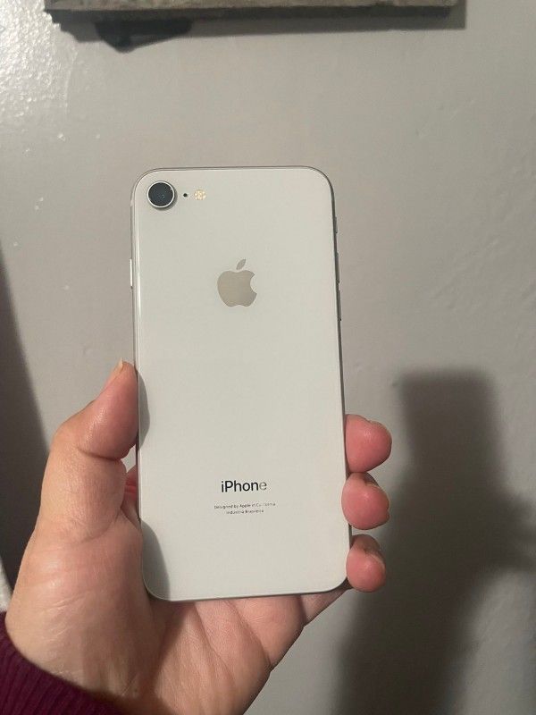 iPhone 8 64Gb Unlocked Excellent Conditio like new