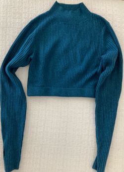 Juniors Size S Sweater