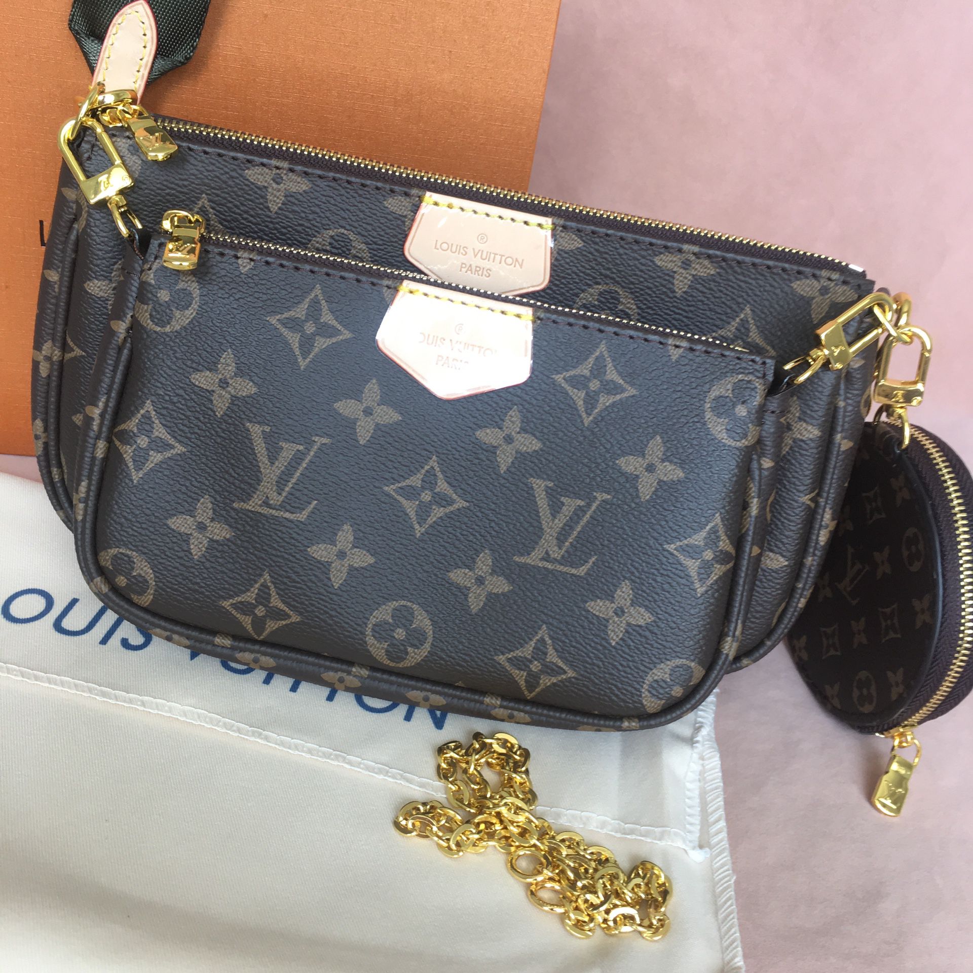 Louis Vuitton Babylon Tote Bag Canvas for Sale in East Meadow, NY - OfferUp