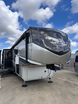 2025 JAYCO PINNACLE 38FBRK