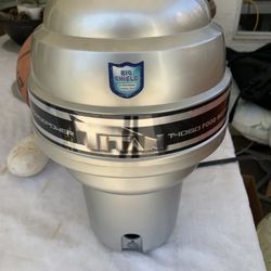 TITUN US-1060 GARBAGE DISPOSAL-1-1/14 HP in Excellent Condition.