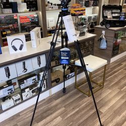 Sirui SH25 with Fluid Head Tripod (Located In Downey, CA)