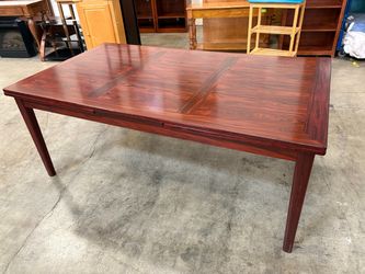 SKOBVY Danish Modern Cherry Finished Solid Wood Extending Dining Table with Pocket Leaves