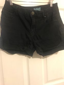 Shorts Size large