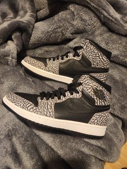 Jordan 1 Retro High Black Elephant