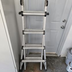 Multipurpose  Step Ladder 550lb Capacity. Aluminium/steel