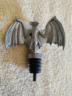 Bacardi Bat Pewter Rum Bottle Spout Pourer Stopper Vintage Bar Accessory