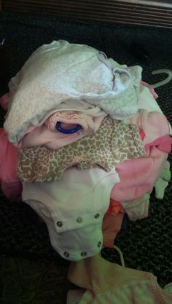 Baby girl clothes nb to 12 months 1 a piece good cond..