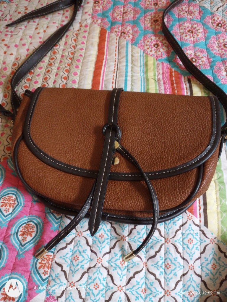 London Fog -Genuine Leather Purse