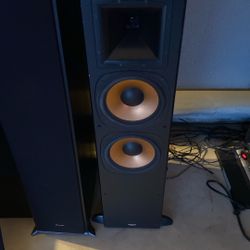 Klipsch  a pair