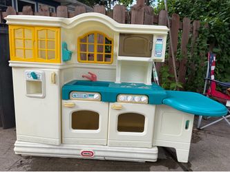 Vintage little tikes Country Kitchen