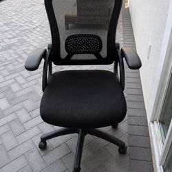 Ergonomic Mesh Office Chair