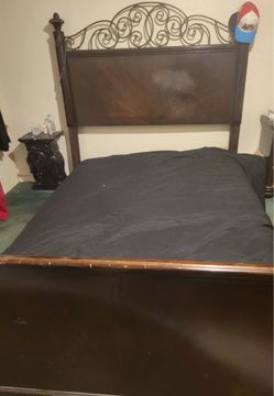 Queen Bedroom Set