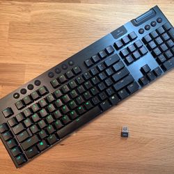 Logitech G915 Light speed RGB Mechanical Gaming Keyboard, Click Key