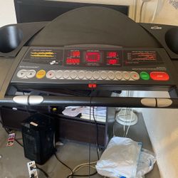 iFIT Treadmill 