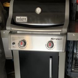 Weber Spirit E-210 BBQ Grill 2-Burners Propane For Sale