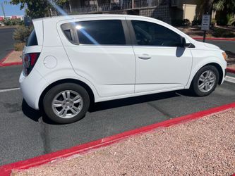 Chevy Sonic LT 2013 Turbo Automatic Hatchback