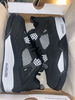 Jordan 4s