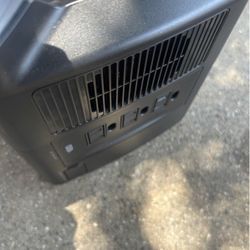 720 watts ecoflow portable power station with 45w panel