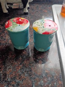 Pioneer Woman Floral Salt and Pepper Shaker Set