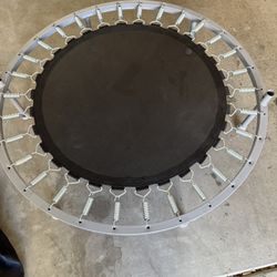 Trampoline 