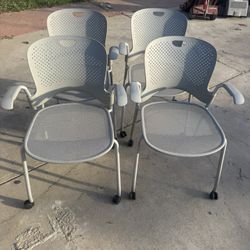 Herman Miller Caper Chairs 6 Available 