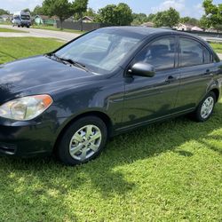 2010 Hyundai Accent