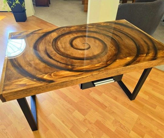Stunning VERTIGO TABLE / DESK - Pls Read Ad