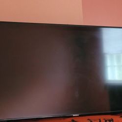 40” TV IN NEW CONDITION 