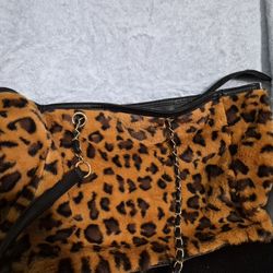 Leopard Print Faux Fur Shoulder Bag
