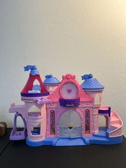 Little People Disney Princess Magical Lights Dancing Castle 