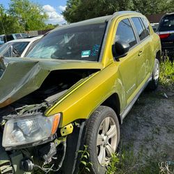 2012 Jeep Compass For Parts 