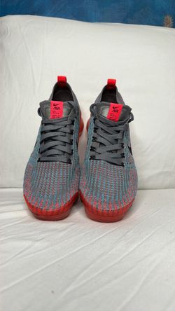 Women's size 8.5 Nike VAPORMAX