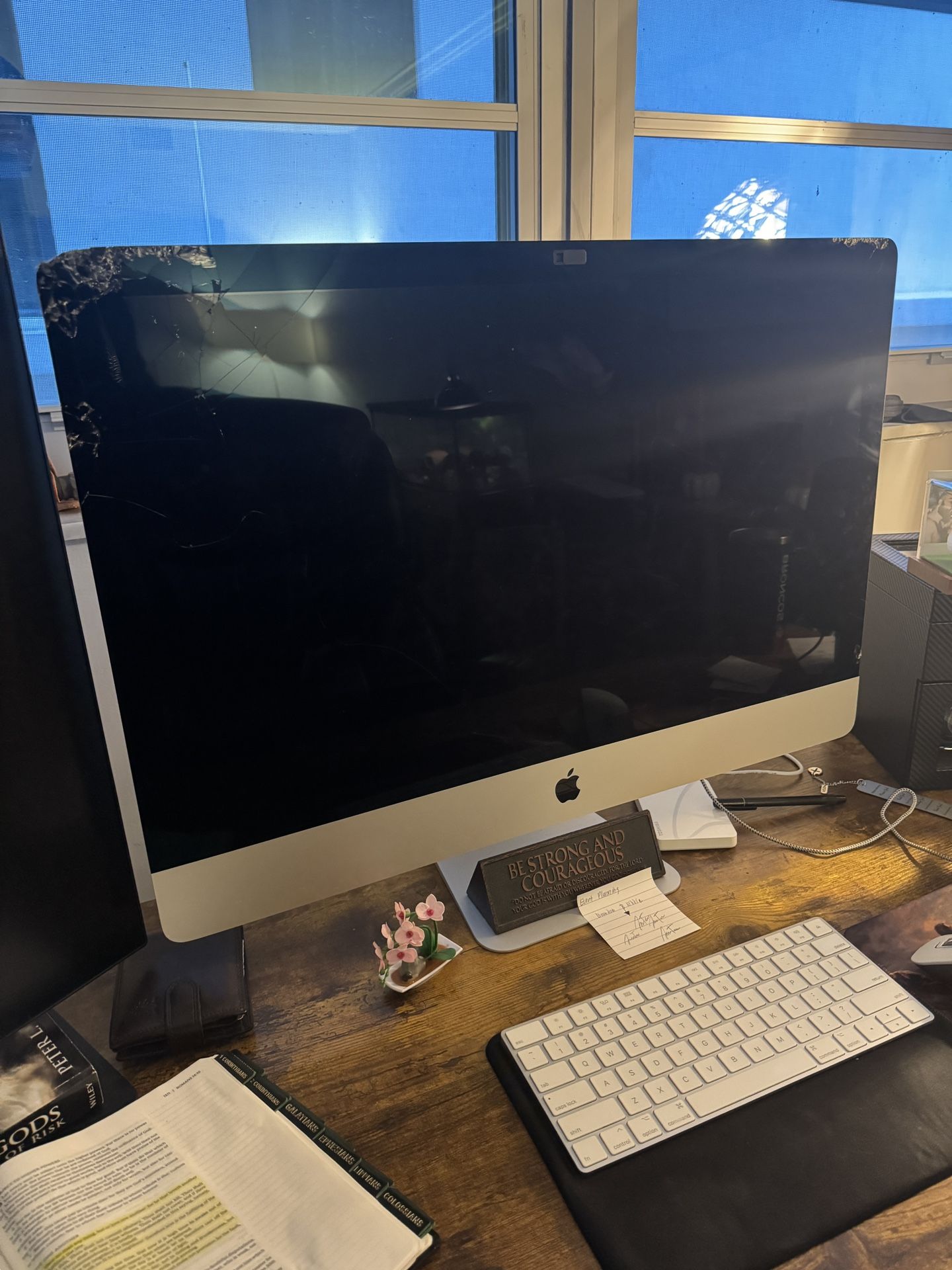 iMac (Cracked)
