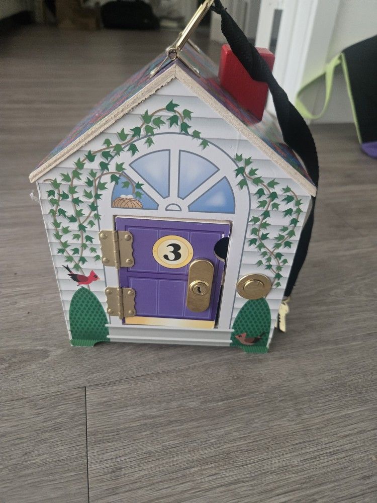 Melissa & Doug Deluxe Wooden Doorbell House