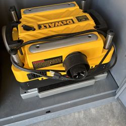 Dewalt DW735 Planer