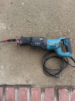 Makita AVT Corded Reciprocating Saw