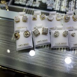 10k Gold Diamond Earings Valentine Day Special Vs Diamonds