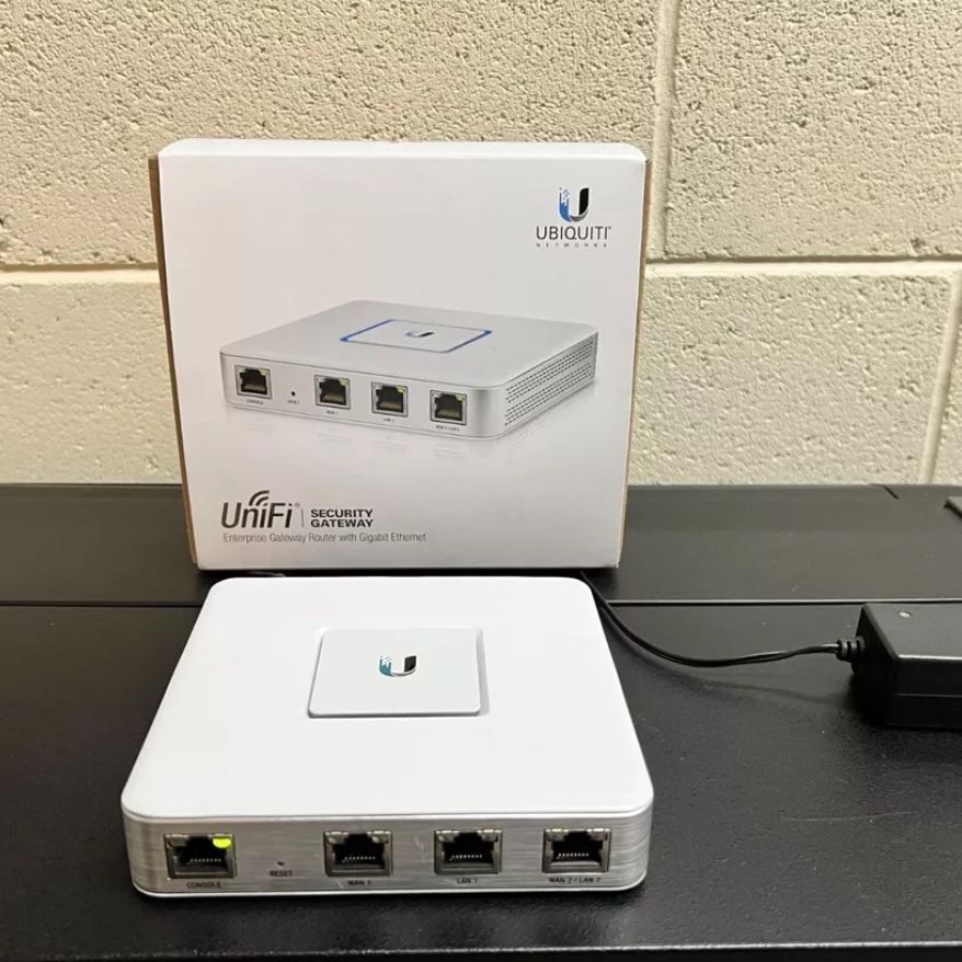New Ubquiti USG 3 Port Security Router And Managed Router