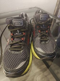 Brooks GTS 7 Mens Size 9.5 D