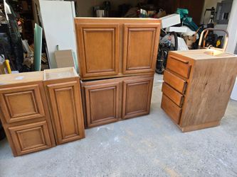 Good used cabinets, wood box
