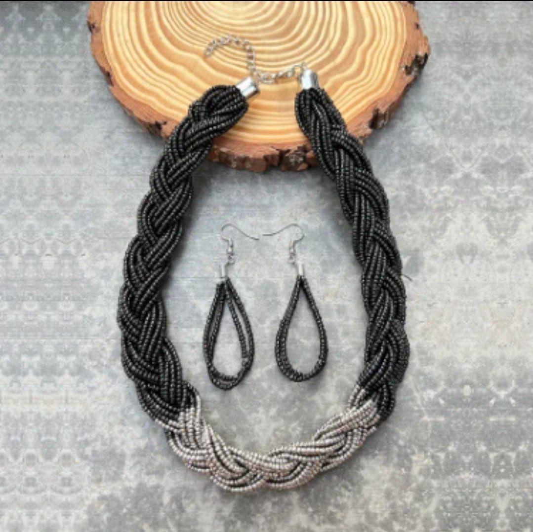Black/Grey Twist Beads Set