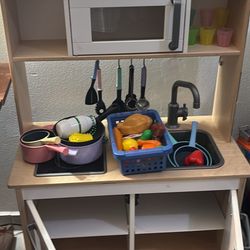 Toy Kitchen 