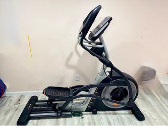 NordicTrack Elite 10.7 Elliptical