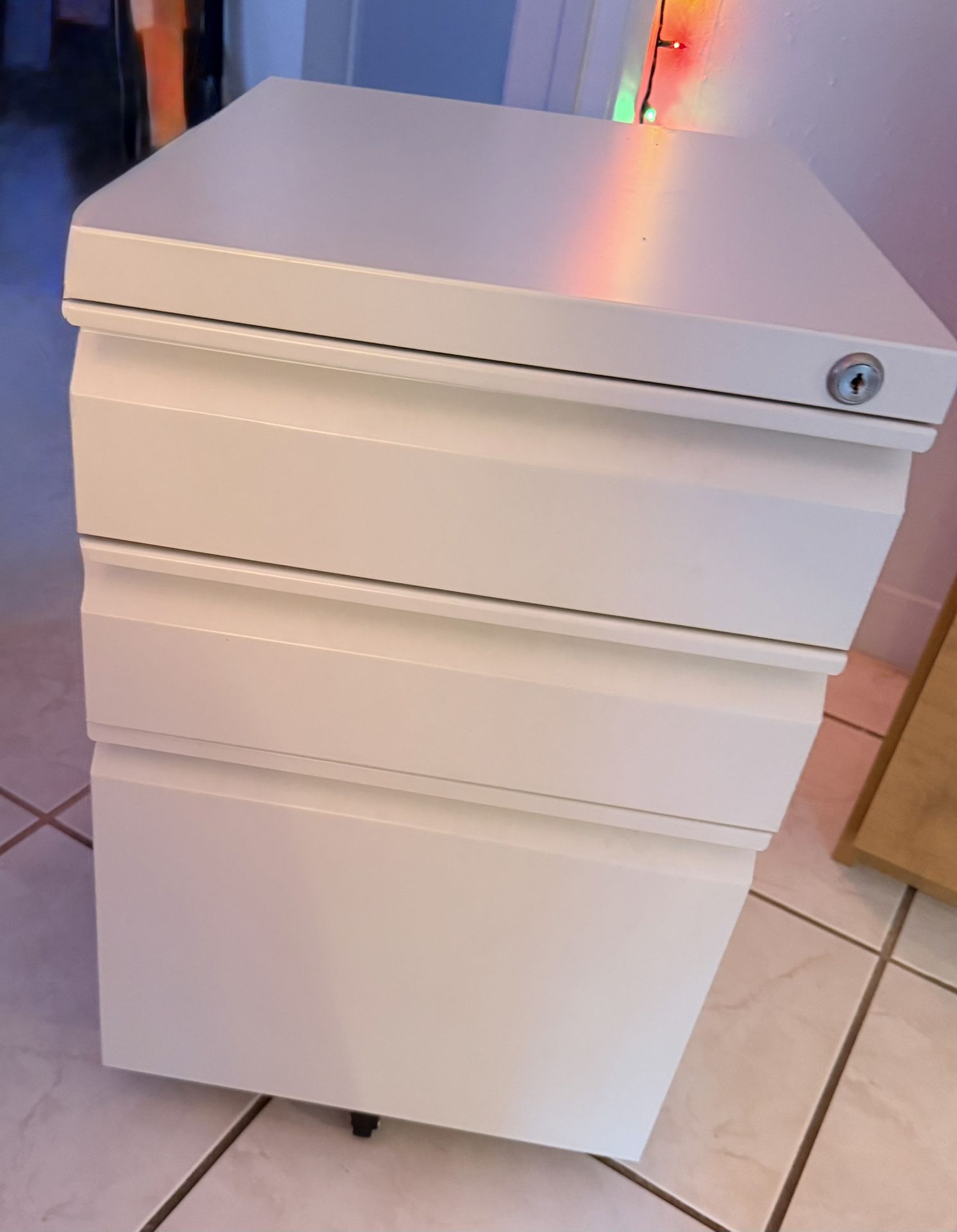 Sturdy 3-Drawer Metal File Cabinet — Lockable + On Wheels