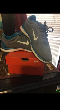 WOMEN'S NIKE'S SHOES