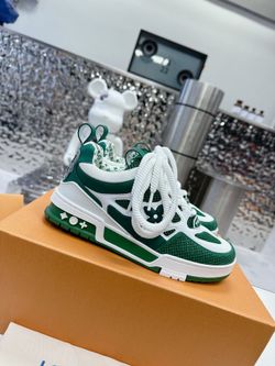 Sale of designer shoes personal deliveries throughout the tx step📍🍯